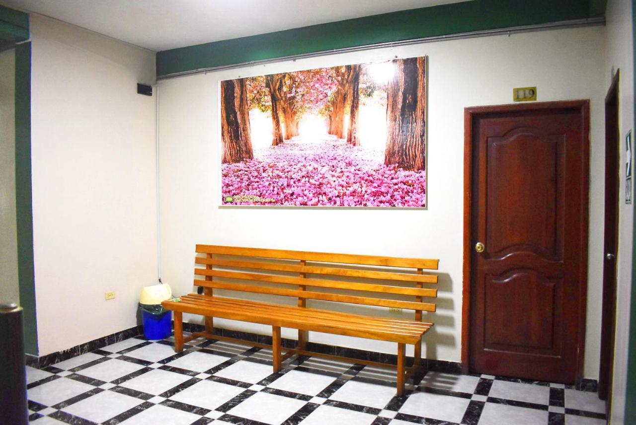 Hostal Galapagos - Guayaquil Extérieur photo