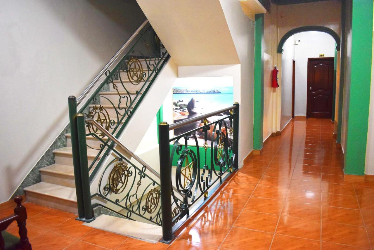 Hostal Galapagos - Guayaquil Extérieur photo