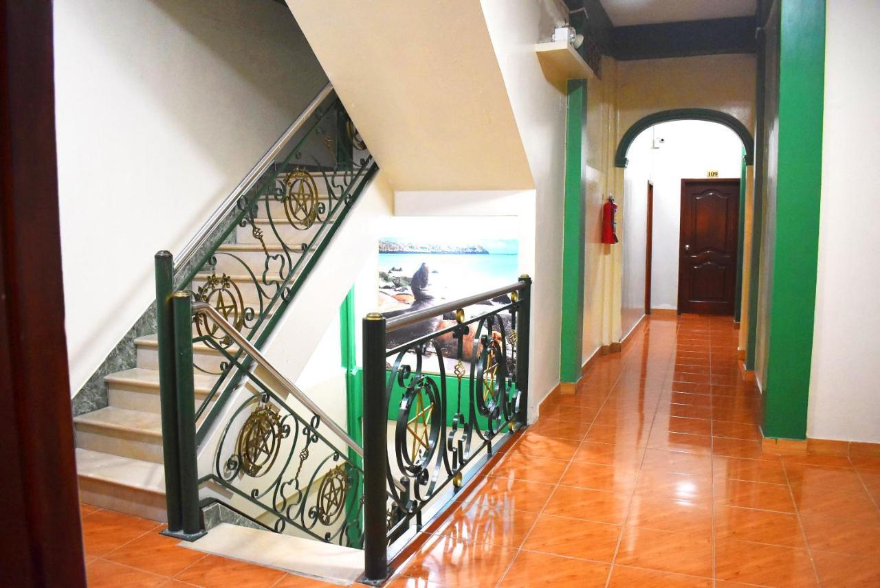 Hostal Galapagos - Guayaquil Extérieur photo